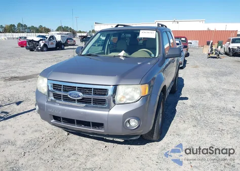 2008 Ford Escape Xlt z USA, uszkodzony, nr VIN 1FMCU03158KA92479